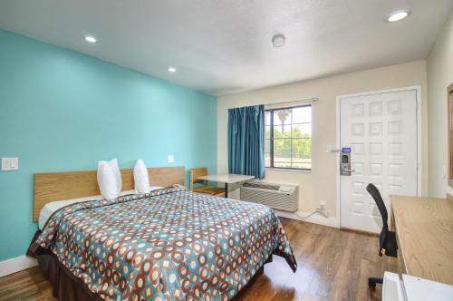 Motel 6 Buttonwillow North