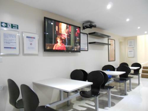 247 London Hostel