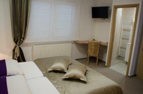 Hostal Guesthouse Tiban
