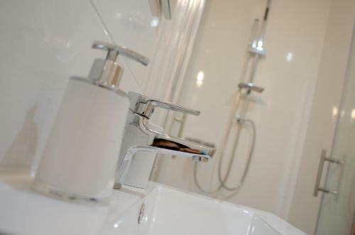 Hostal Guesthouse Tiban