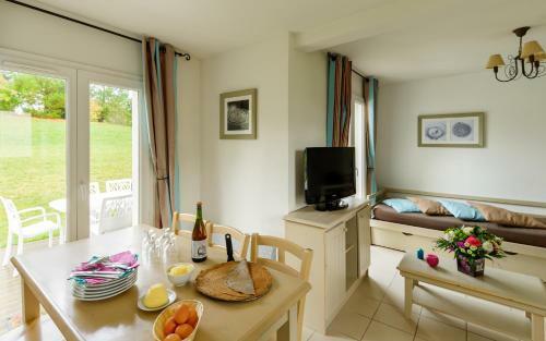 Lagrange Prestige Le Hameau De Peemor Pen