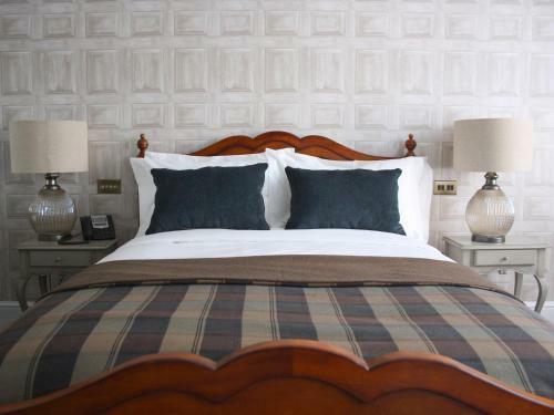 Hostal The Clerk & Well Pub & Rooms