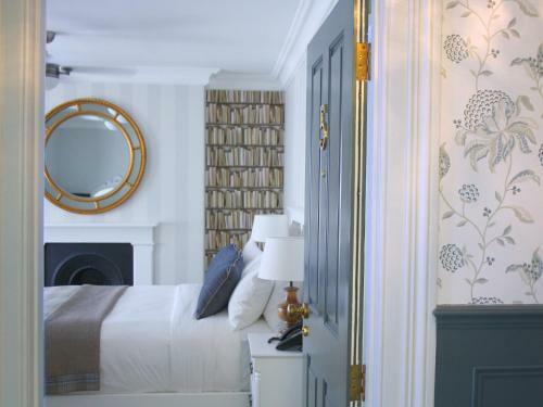 Hostal The Clerk & Well Pub & Rooms