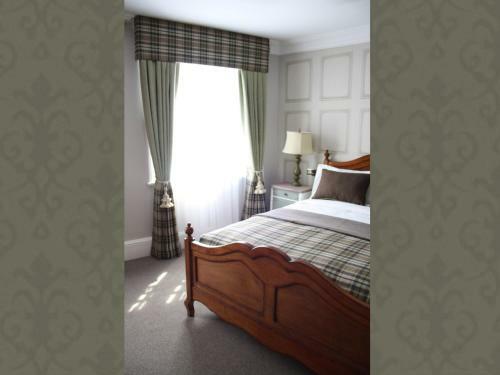 Hostal The Clerk & Well Pub & Rooms