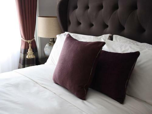 Hostal The Clerk & Well Pub & Rooms