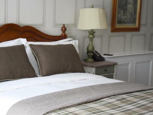 Hostal The Clerk & Well Pub & Rooms