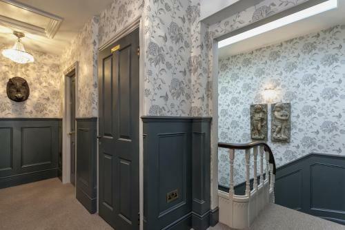 Hostal The Clerk & Well Pub & Rooms