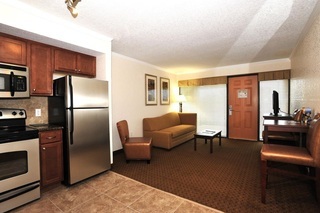 Hotel Coconut Cove Suites