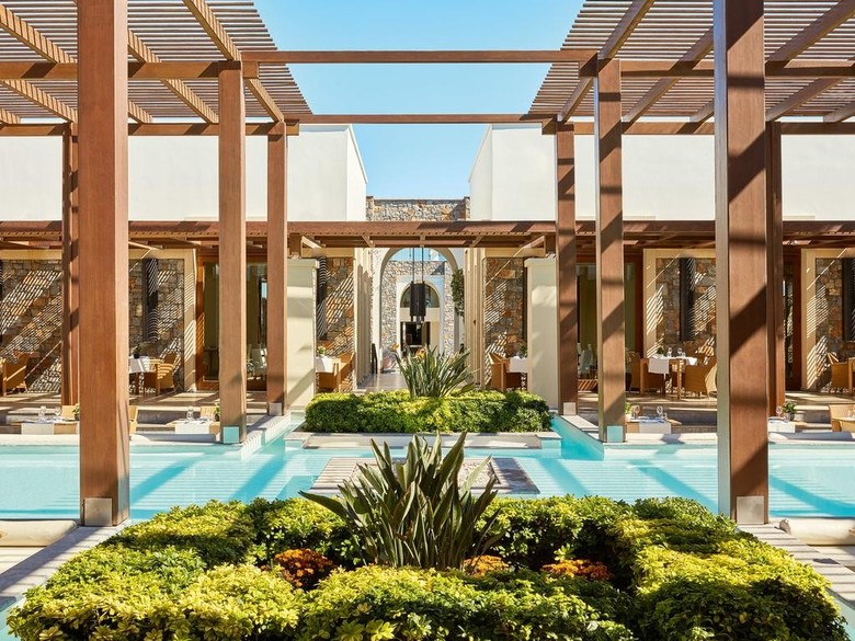 Hotel Amirandes