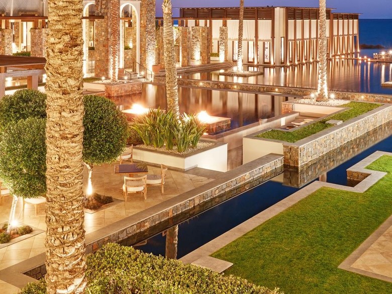 Hotel Amirandes