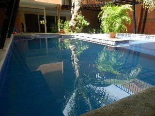 Suites Del Zar Hotel