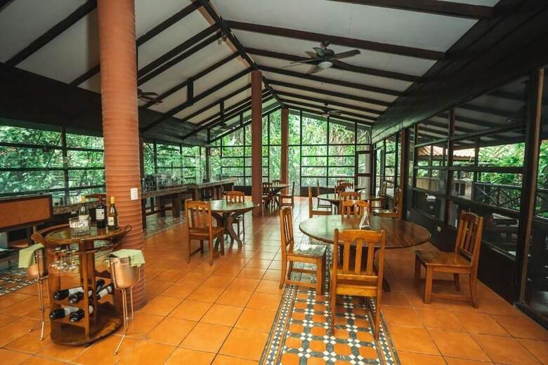 Aninga Lodge