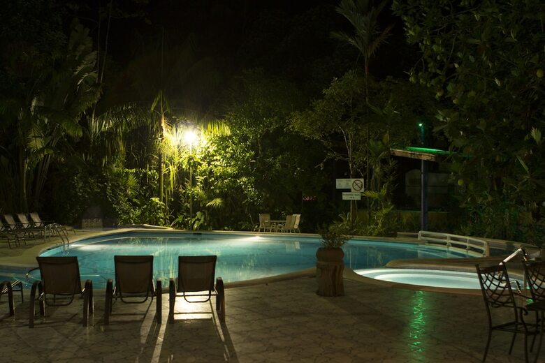 Aninga Lodge
