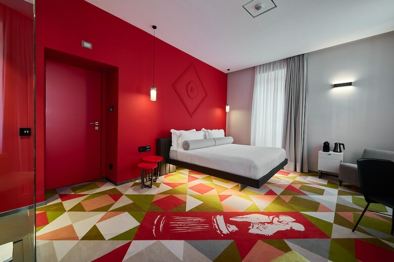 Mytale Creative Academy Hotel