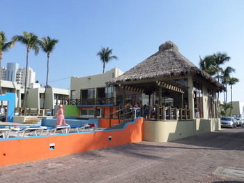 Suites Mediterr�neo Hotel