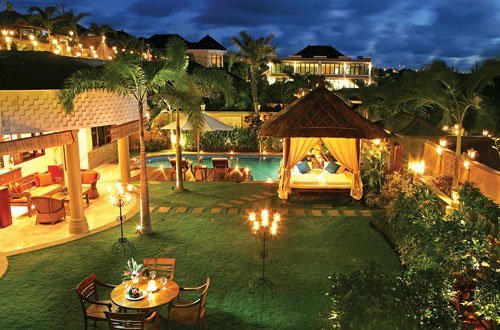 Hotel The Beverly Hills Bali