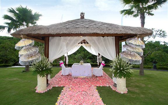 Hotel The Beverly Hills Bali