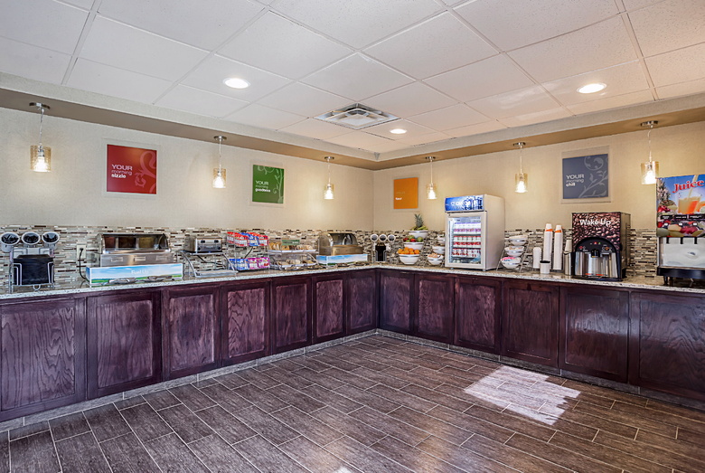 Hotel Comfort Suites University