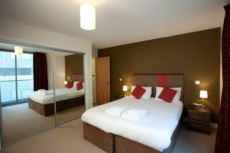 Spires Hotel (two Bedroom) 6 Pax