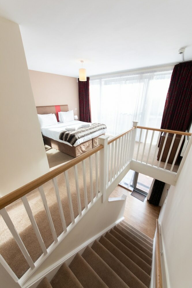 Spires Hotel (two Bedroom) 6 Pax