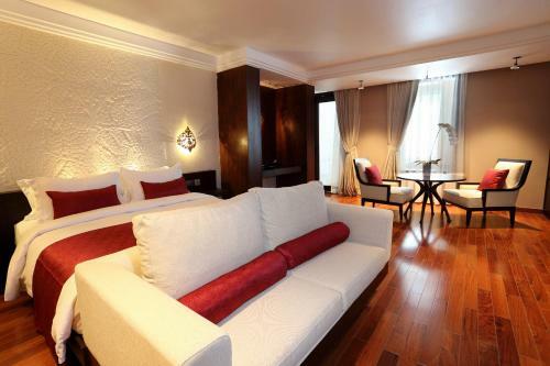 Arunreas Hotel