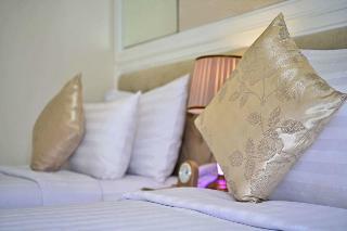 Hotel Savero Golden Flower