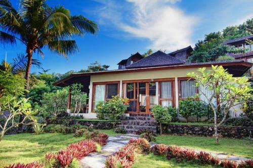 Villa Trevally