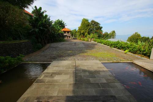 Melanting Cottages
