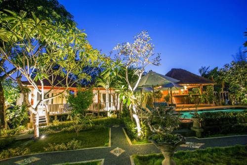 Lotus Garden Huts