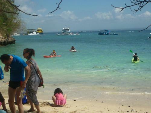 Song Lambung Beach Huts