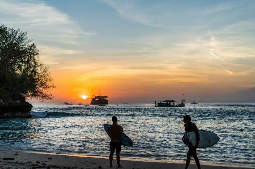 Song Lambung Beach Huts