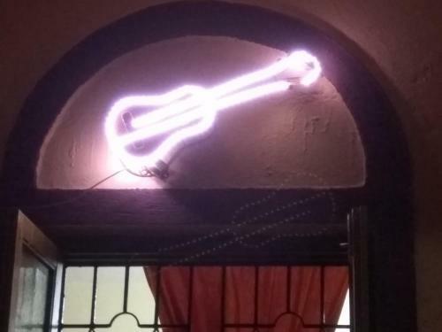 Hostal Guitar Guest House