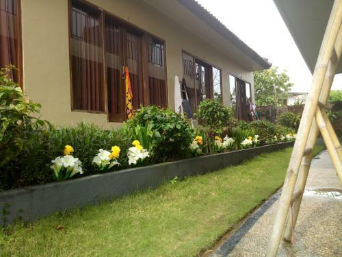 Hostal Bombora Surf Camp