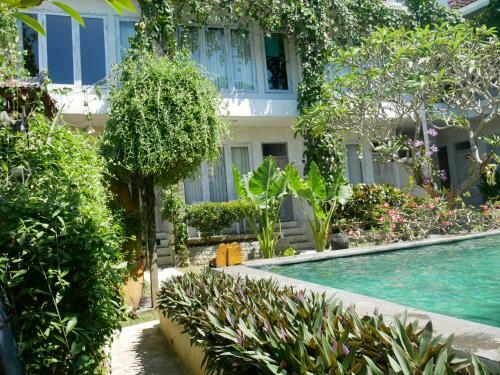 Hostal Bingin Inn