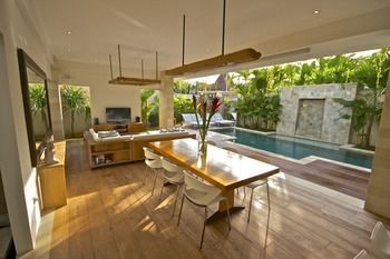 Pantai Indah Villas