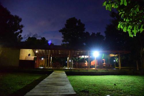 Hotel Indika Lake Resort