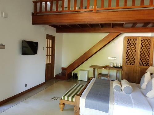 Bilin Tree House
