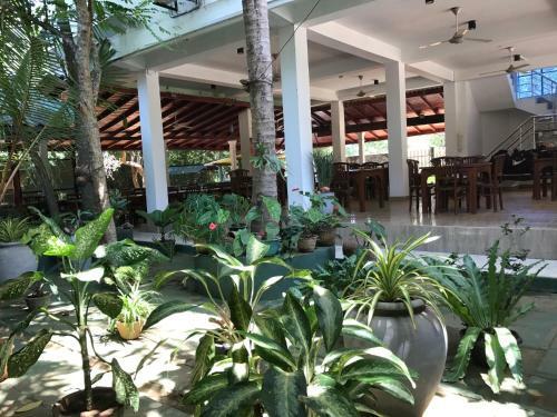 Hotel Rukmali Avanhala
