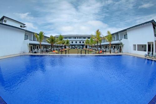 Hotel Coco Royal Beach Resort