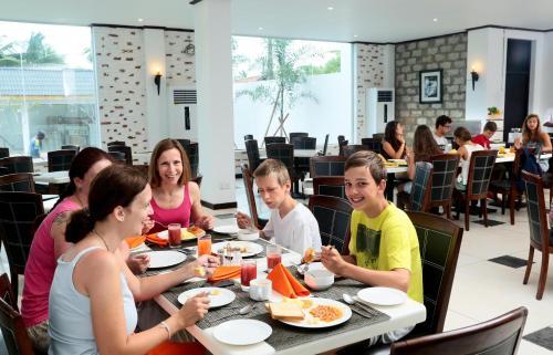 Hotel Coco Royal Beach Resort