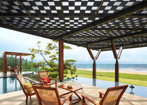 Hotel Heritance Negombo