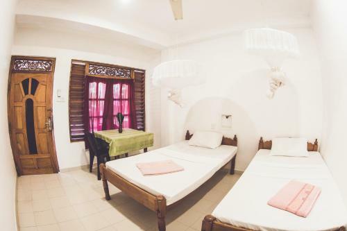 Rupa's Hotel