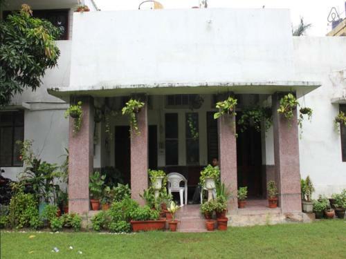 Bed & Breakfast Amidst Monuments And Serenity