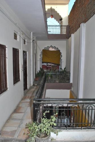 Hostal Priya Guest House