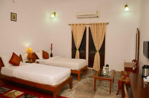 Hotel Satyam Palace