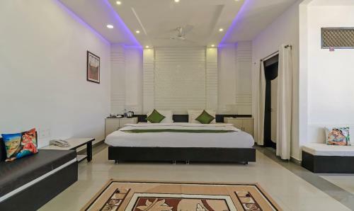 Hotel Raj Garden