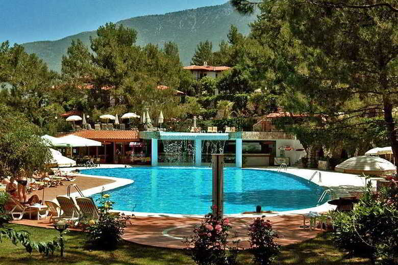 Hotel Montana Pine