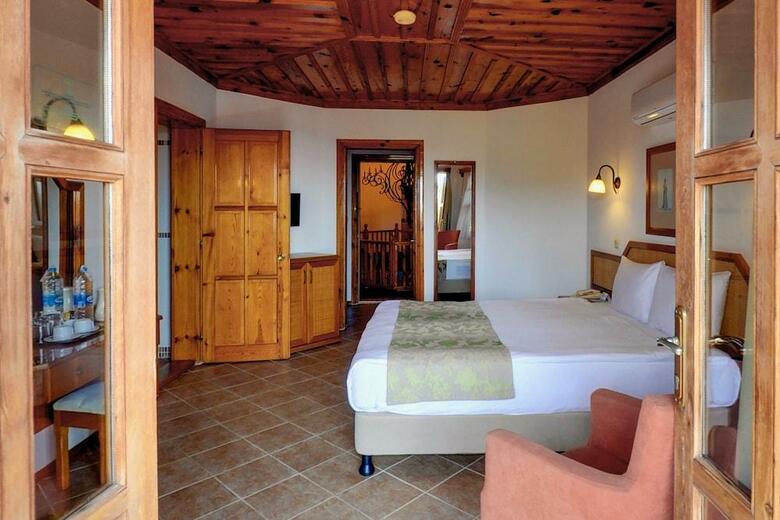 Hotel Montana Pine