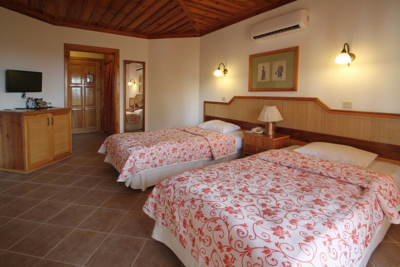 Hotel Montana Pine