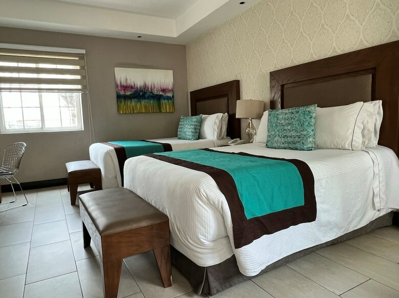 �urea Hotel And Suites